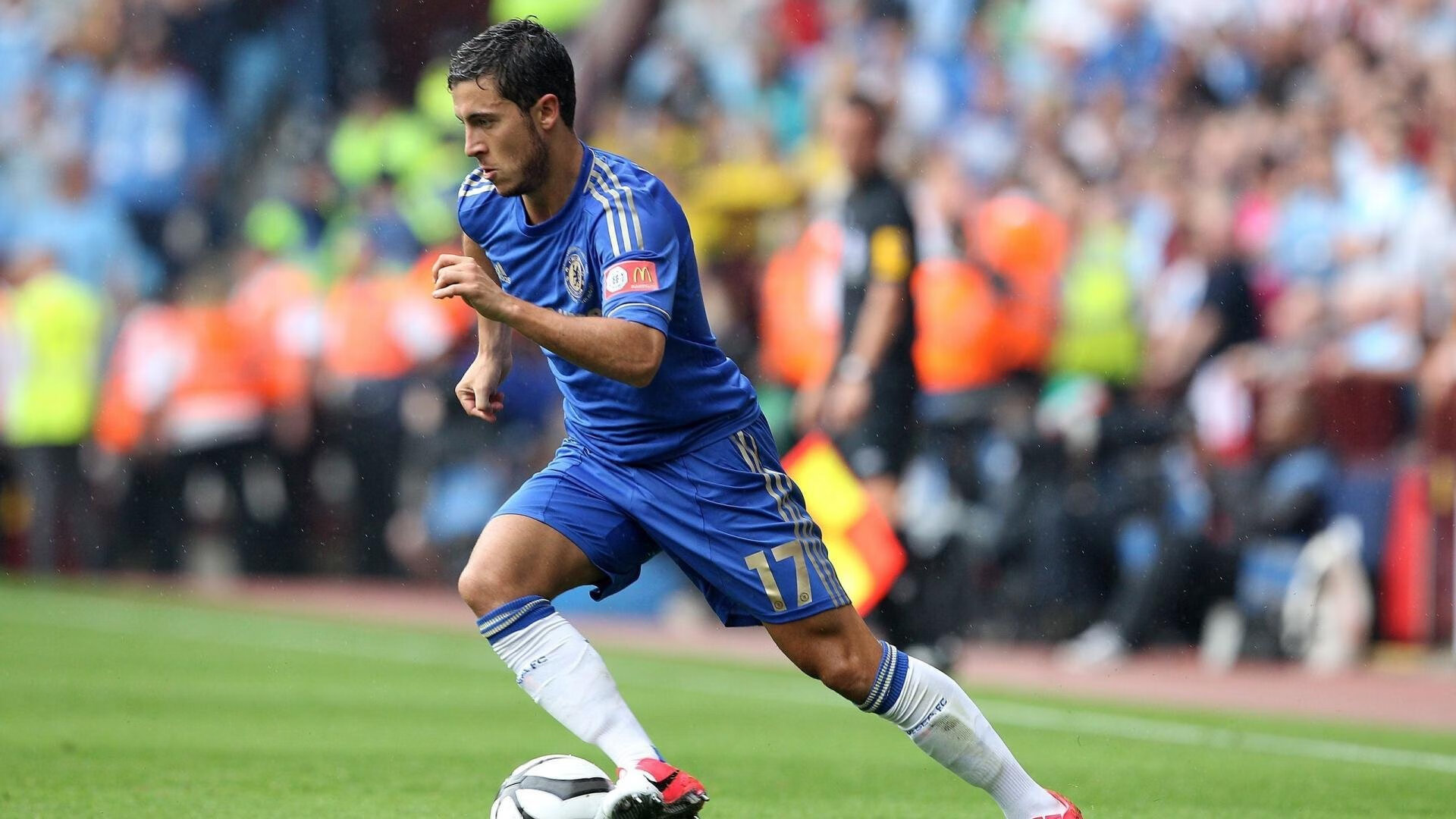 熊猫体育全站-伯恩利后卫因不当行为被罚重罚款，伯恩利转会