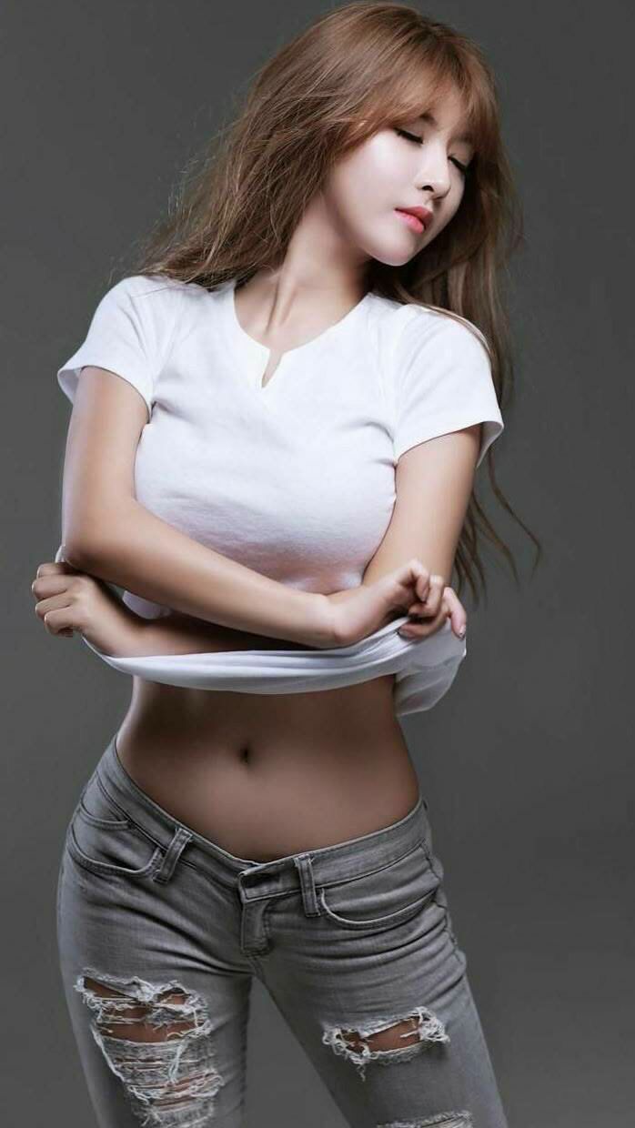绿茵场上悬念丛生，热门对决引发球迷狂热！，绿茵绿茵