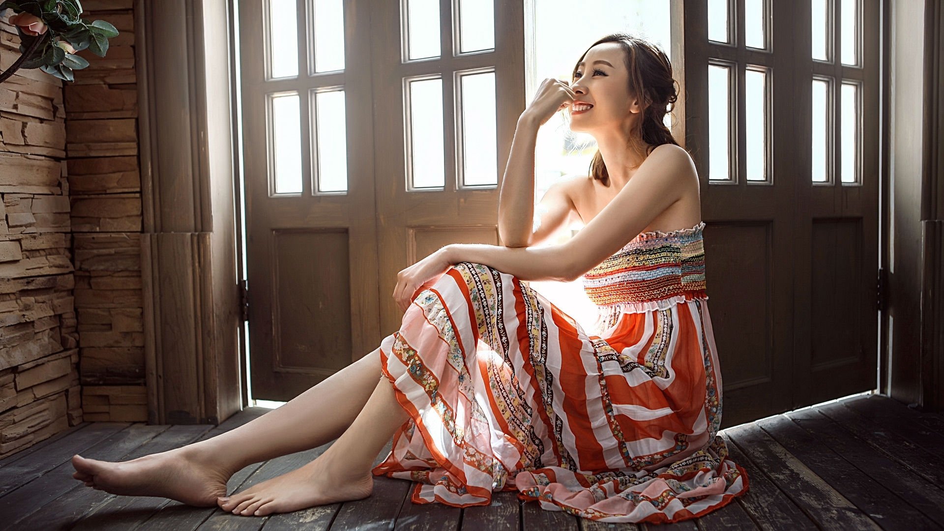 熊猫体育在线登录-女子接力四人四风格惊艳泳池，四人接力赛如何安排出场